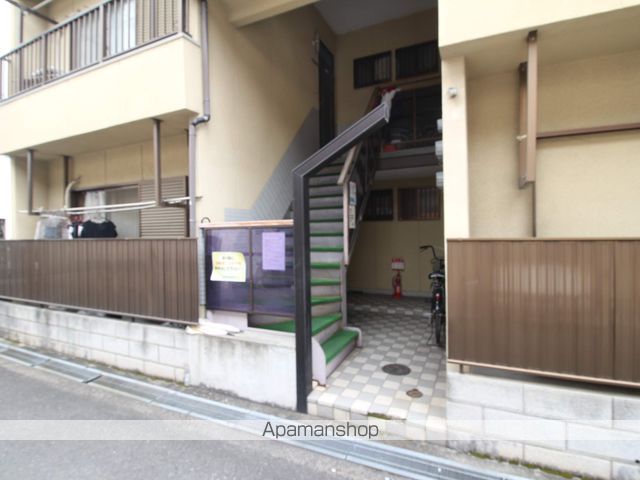 交久瀬ハイツA棟の玄関写真