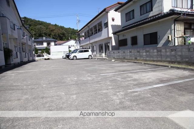 サンファン[2K/34.78m2]の駐車場3