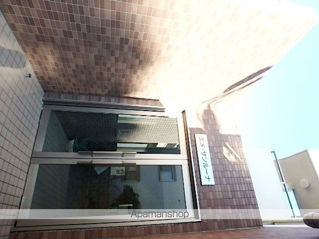 エメサンルーナの玄関写真