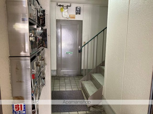 クレインズマンションの玄関写真