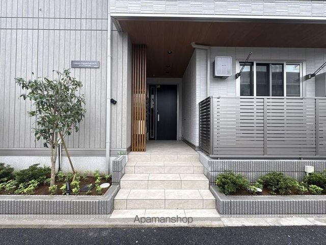 セレスティア東保木間IIの玄関写真