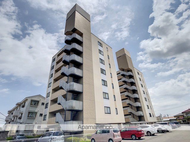 TWINVILLA B館の外観写真