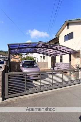 上市一戸建[4SLDK/100.19m2]の駐車場