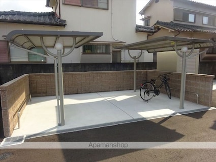 和歌山県和歌山市加納[2LDK/57.64m2]の共用部1