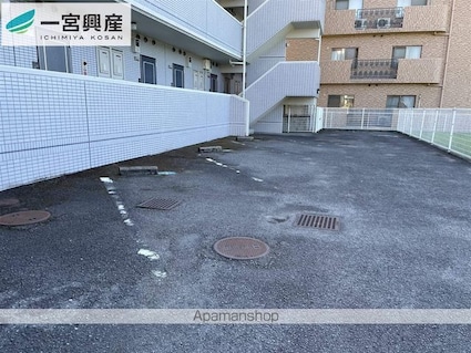 ジョイフル第１朝生田[1K/23.8m2]の駐車場2