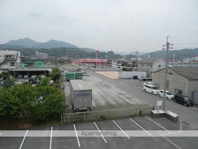 アーヴェイン古泉A棟の外観写真
