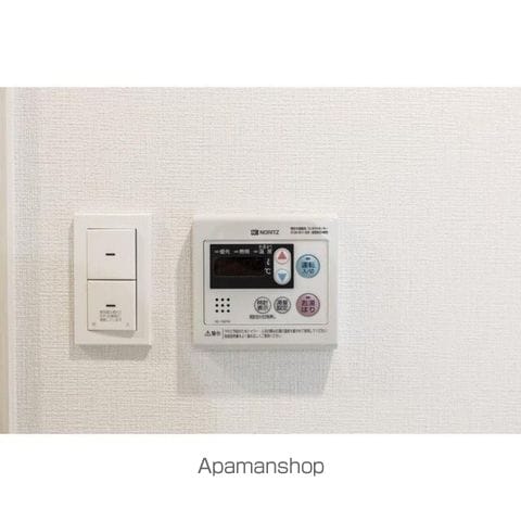 コンフォリア・リヴ根岸二丁目の内装写真