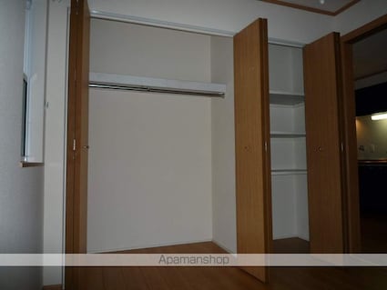 ジャルダンドゥトゥルーヌスゥル[2LDK/49.89m2]の収納