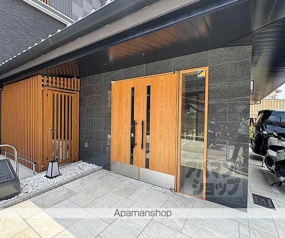 ファステート京都壬生フィエロの玄関写真