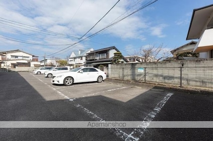 エステート松原Ａ・Ｂ棟[2LDK/55.42m2]の駐車場