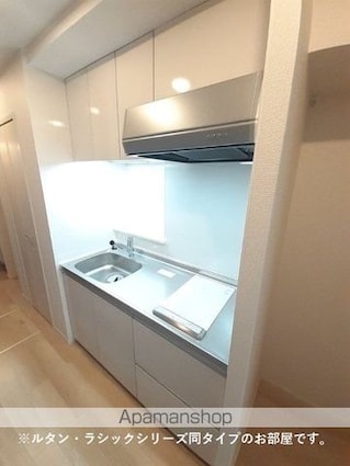 広島県三原市宮浦５丁目[1K/31.66m2]のキッチン
