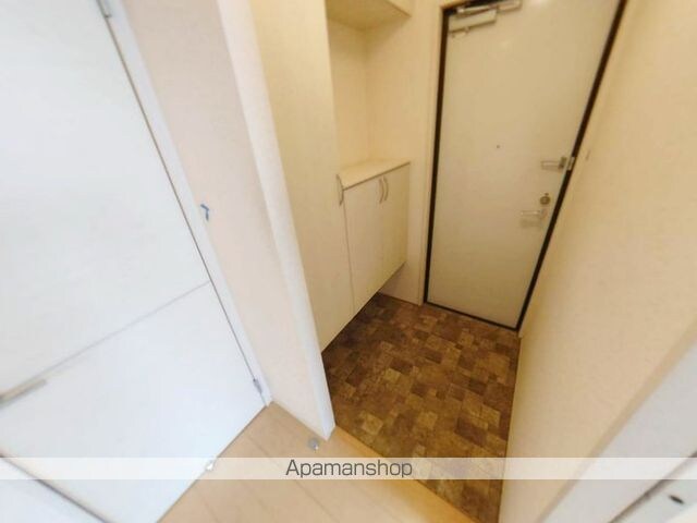 Ｄーｒｏｏｍ　Ｗｏｏｄ　Ｂｅｌｌ（ディールームウッドベル）[3LDK/67.53m2]の玄関