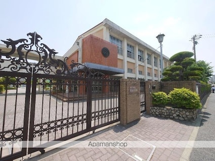 サンオレット[1LDK/58m2]の周辺1