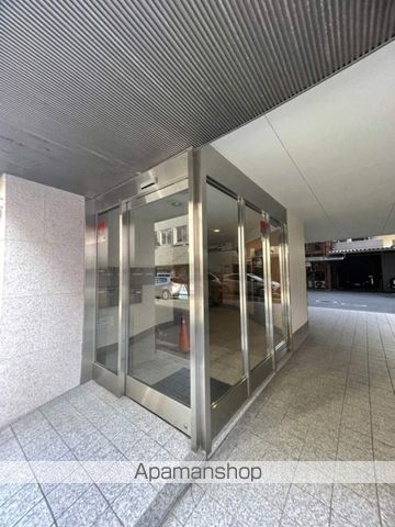 モリヤビルの玄関写真