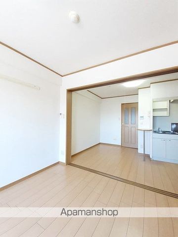 レルベ保田窪の内装写真