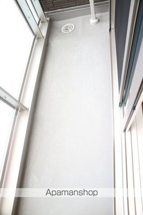和歌山県和歌山市吹屋町４丁目[1K/28.95m2]のバルコニー