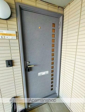 ディアス白岡 B棟の玄関写真