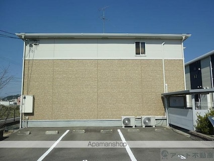 スカイコーポ垣生[2LDK/55.14m2]の駐車場1