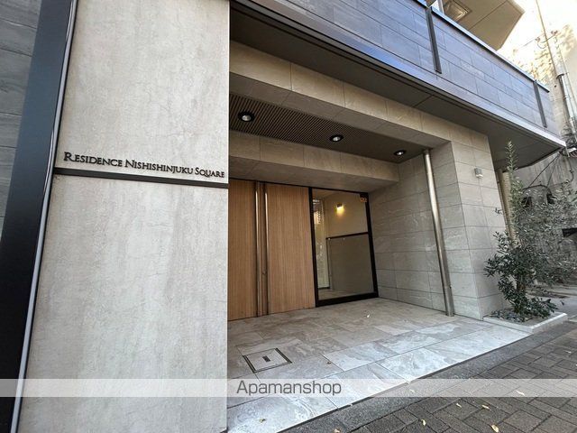 レジデンス西新宿スクエアの玄関写真