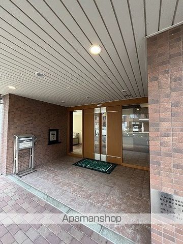 カリヨン三蔵田の玄関写真