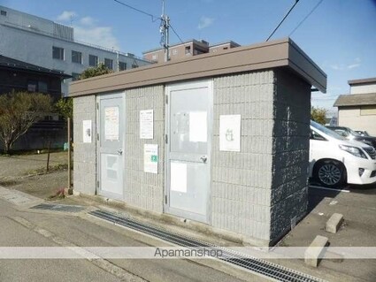 ウィンベル東館[1R/28.6m2]の外観3