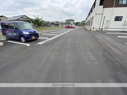 ユーフォリア　Ⅰ[2LDK/58.64m2]の駐車場