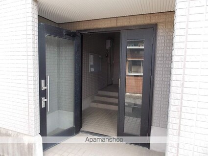 愛知県丹羽郡大口町下小口６丁目[2LDK/52.41m2]のエントランス