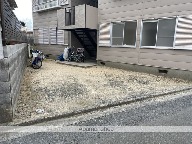 川西ハイツの玄関写真