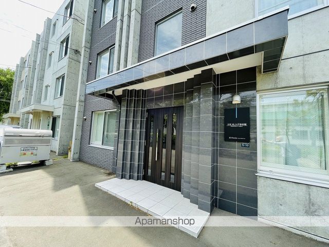 エルプレシア中の島の玄関写真