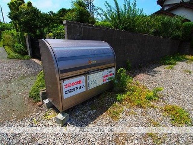 【鹿嶋市大字宮中のアパートの写真】