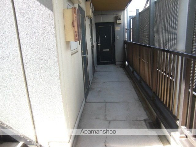イントレJ第一ビルの玄関写真