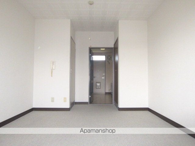 エクセレント・マンションの内装写真