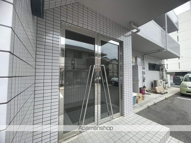 トロール吉島の玄関写真