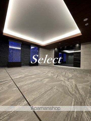 ガーラ・プライム横濱関内の玄関写真