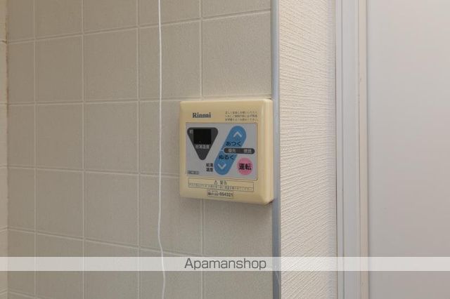ヴィラ・アンソレイエ香西本町IICの内装写真