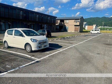 レオパレスメゾン伊東Ｃ[1K/20.28m2]の駐車場
