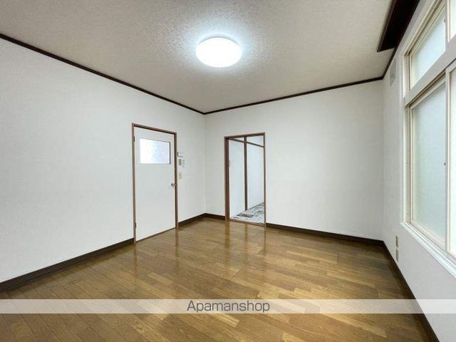 ホワイトハイツの内装写真