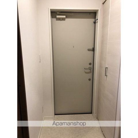 ウェルスクエアイズム三軒茶屋[1LDK/40.82m2]の玄関