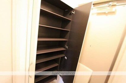 　ｎａｉｓｓａｎｃｅ・ｙａｍａ[1LDK/43.09m2]の玄関