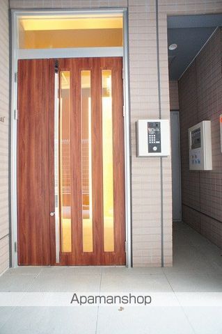 CHARCOALの玄関写真