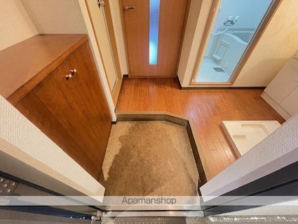 滋賀県大津市桜野町１丁目[1R/26.47m2]の玄関