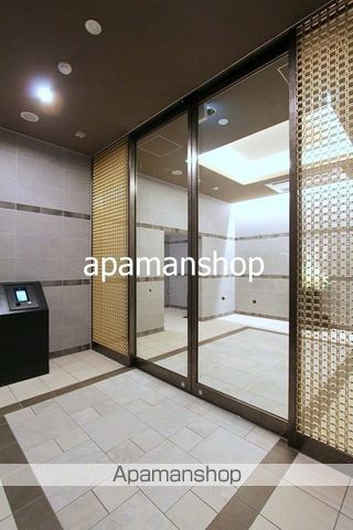 リアライズTEMMABASHIの玄関写真