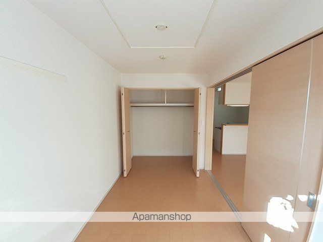 アトラクティブ ハウスの内装写真