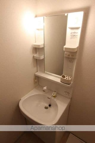 アンプルール クラージュコリーヌシャンIIの内装写真