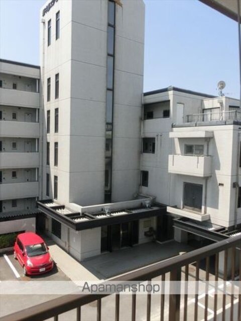 和歌山県和歌山市新中島[3DK/56.55m2]のエントランス