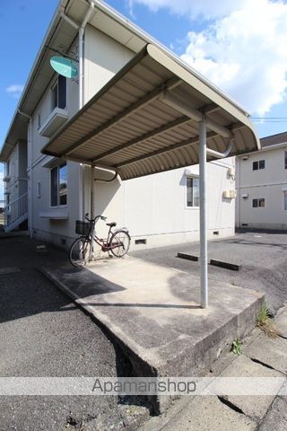 ニューファミール山崎A棟の外観写真