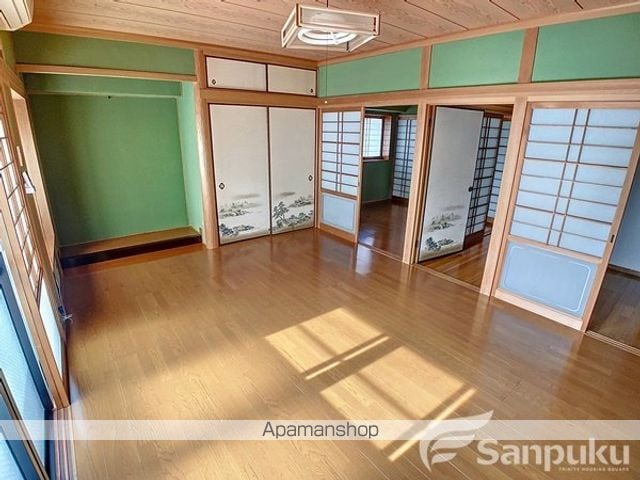 松山マンションの内装写真