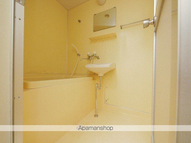 インターナショナルビルの内装写真