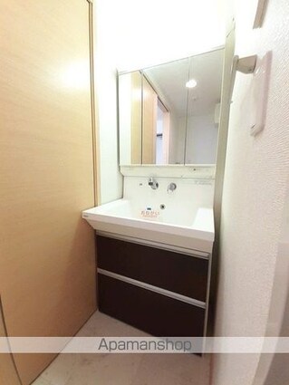 ヴィアーレ　光南[1LDK/47.6m2]の洗面所