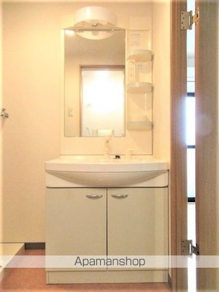 クローバーハイツ[1LDK/30m2]の洗面所